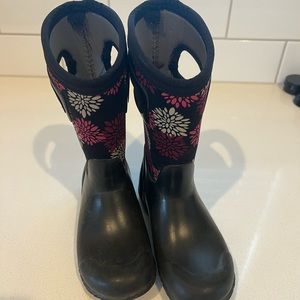 Bogs Toddler/ kids boots size 12 black